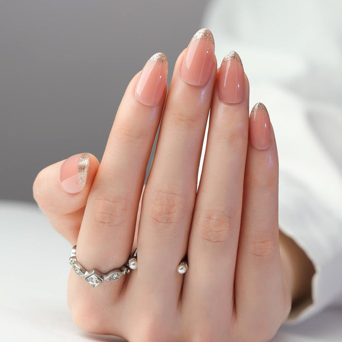 Iridescent Lilac Glow Nails