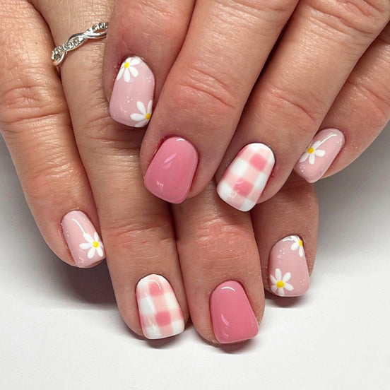 Peach Daisy French Nails