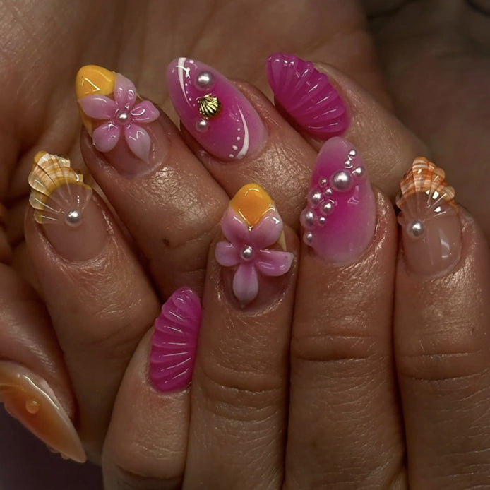 Pink Gingham Daisy Nails