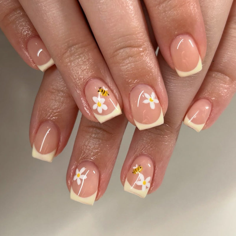 Daisy & Bee French Press-On Nails