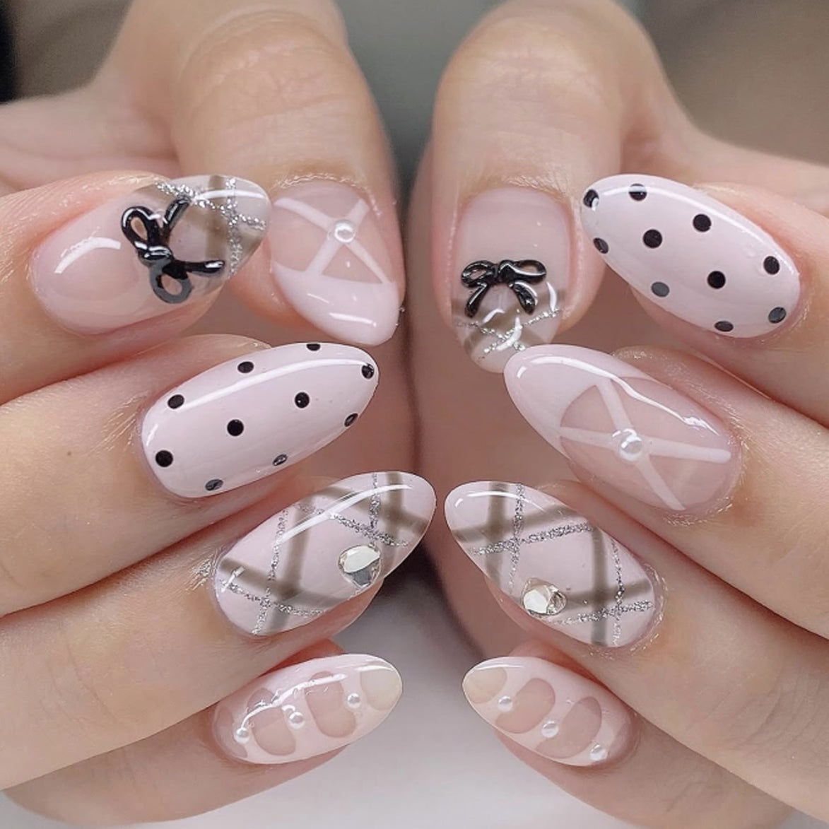 Leopard Bow Accent Nails